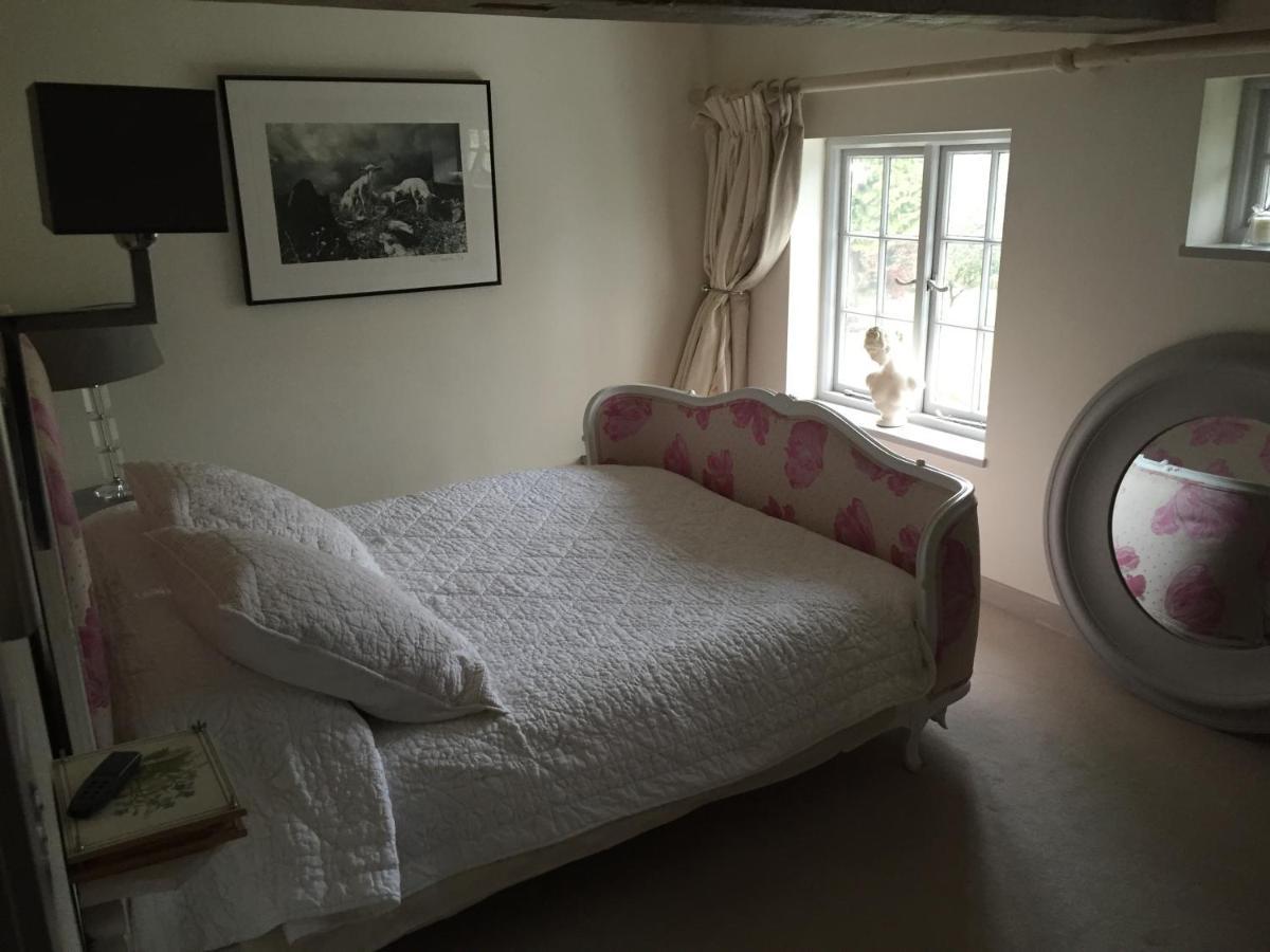 Castle Mill Bed And Breakfast Dorking Ngoại thất bức ảnh